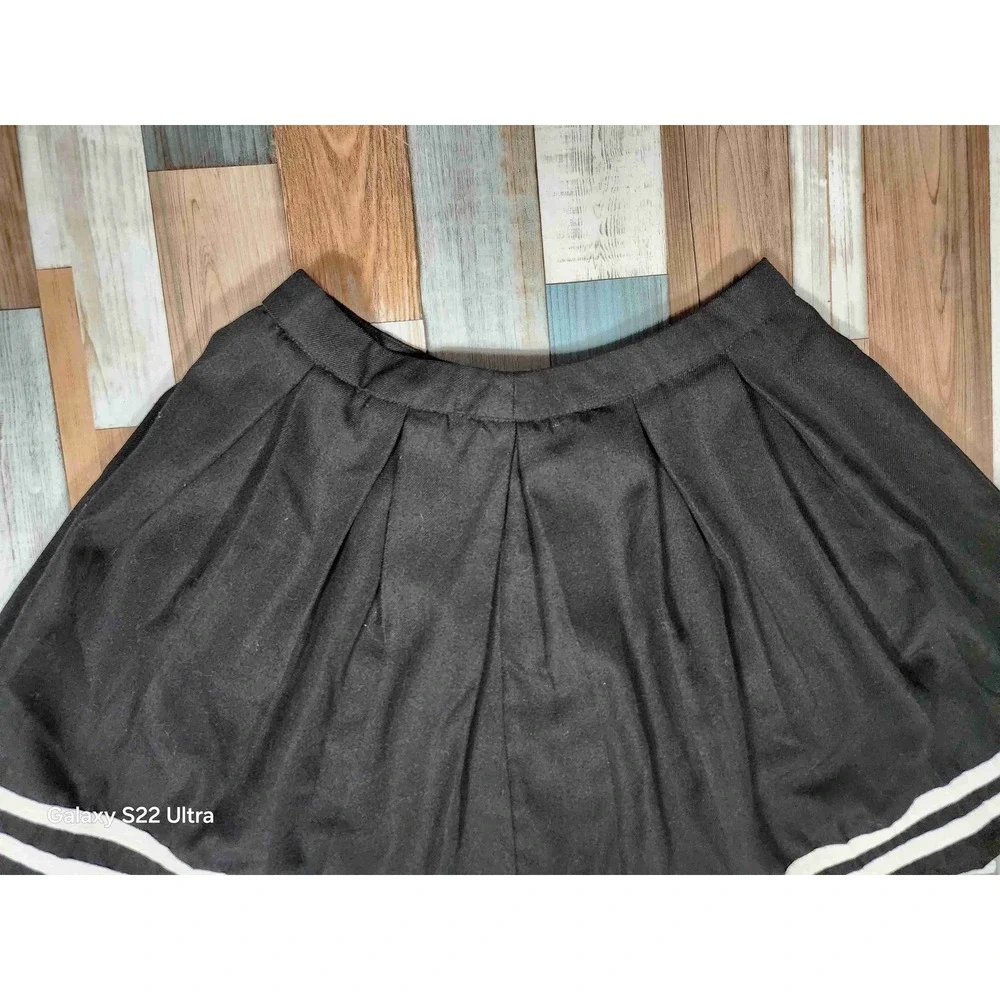 Hot Topic Black White Trim Pleated‎ School Girl Mini Skirt Womens Small